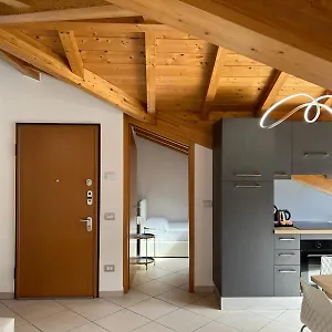  Appartamento La Fossola - Vicino Al Bernina Express Italia